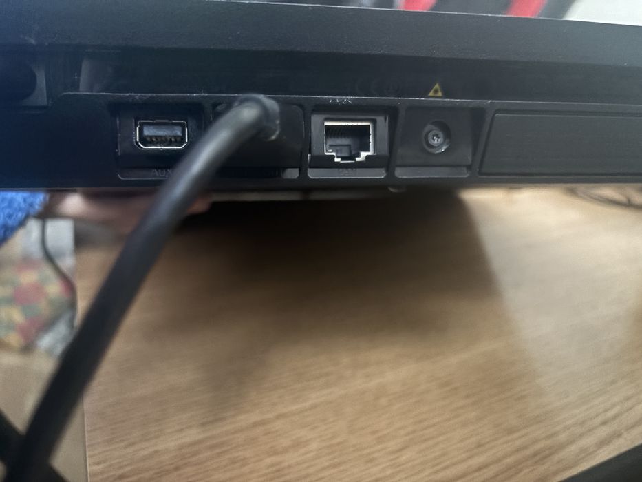 Ps4 slim maneta cabluri si jocuri