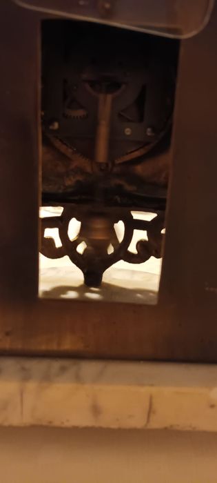 Ceas semineu, din marmura si bronz