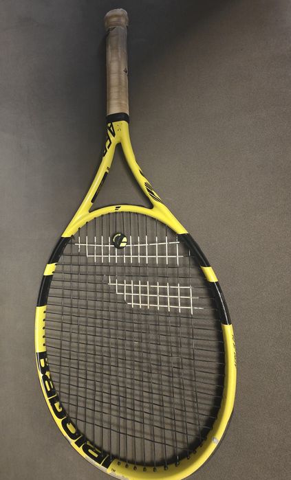 Racheta tenis+geanta -husa- folosite foarte putin,in stare foarte buna