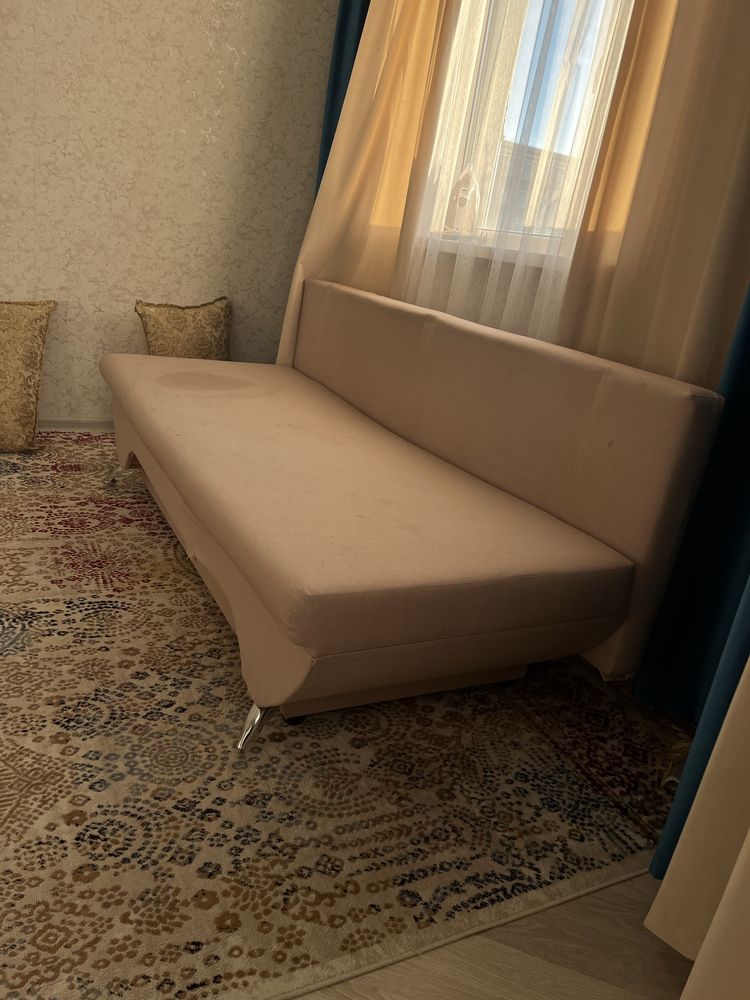 Продается срочно диван