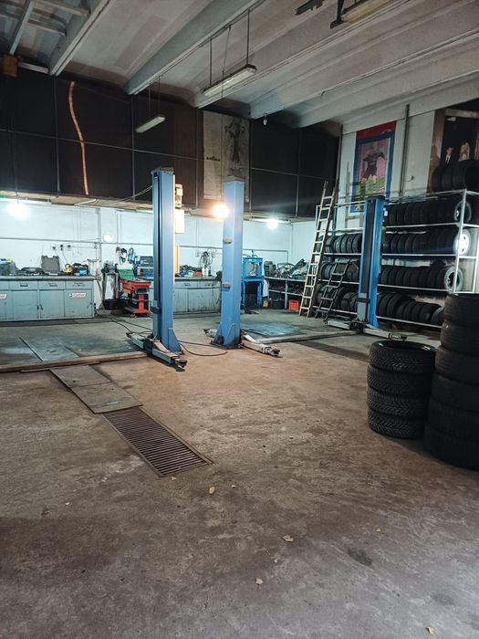 Spațiu comercial - service auto/vulcanizare
