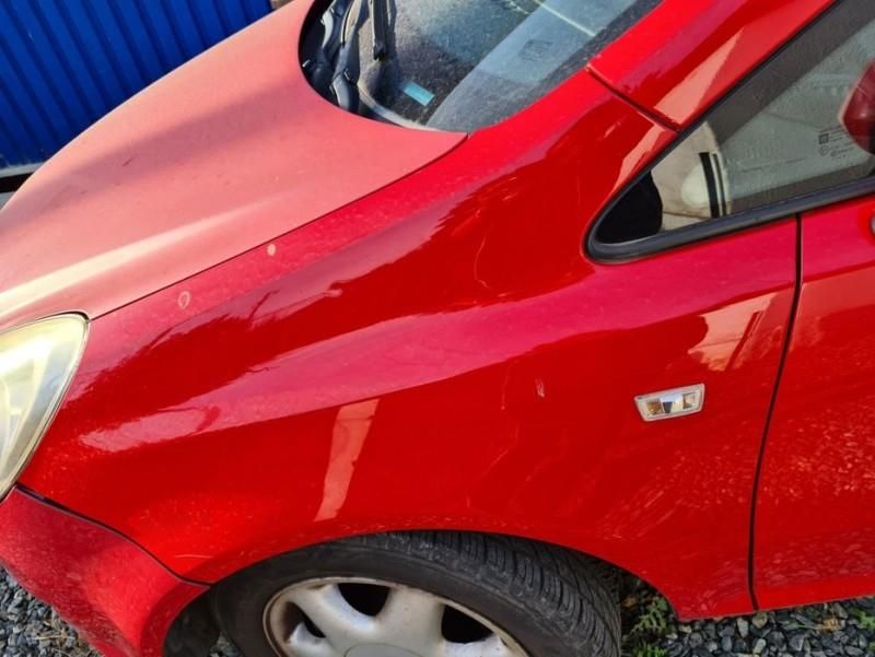 Dezmembrez Opel Corsa D
