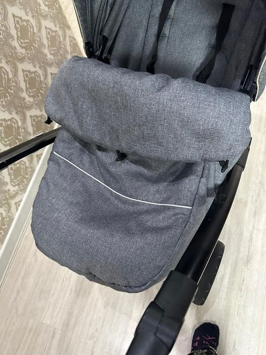 Продаеться универсальная коляска Skillmax 2в1.