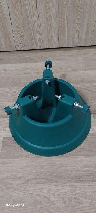 Suport pentru brad cu rezervor apa