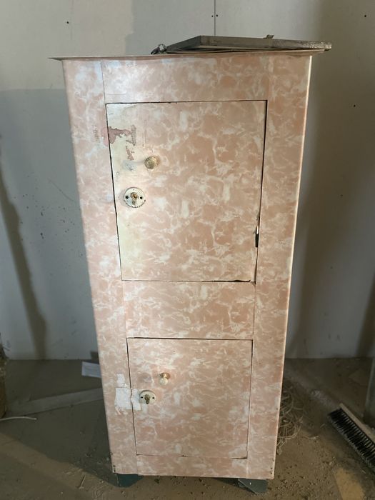 Сейф количество 2 шт