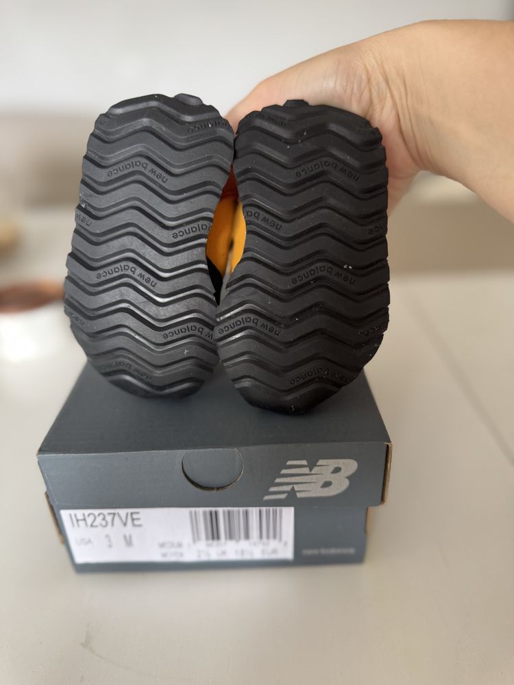 Бебешки обувки New Balance, 237 18.5 EU
