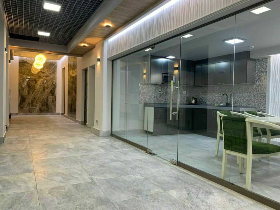 Помещения в новостройке на улица Паркентская Первая линия 450 м²