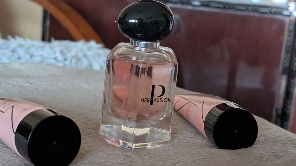 Set cosmetice Farmasi Her Passion