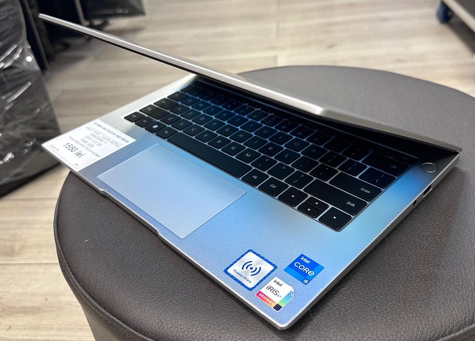 Amanet F28: Laptop Huawei MateBook i5 SSD 500gb