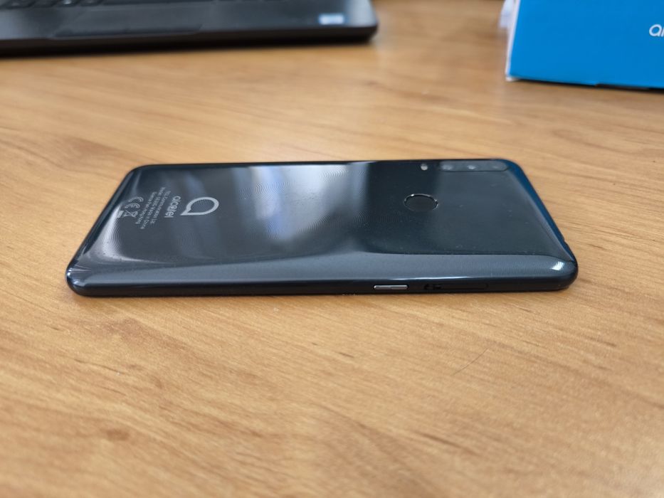 Смартфон Alcatel 1S 5.5" HD+ – черен