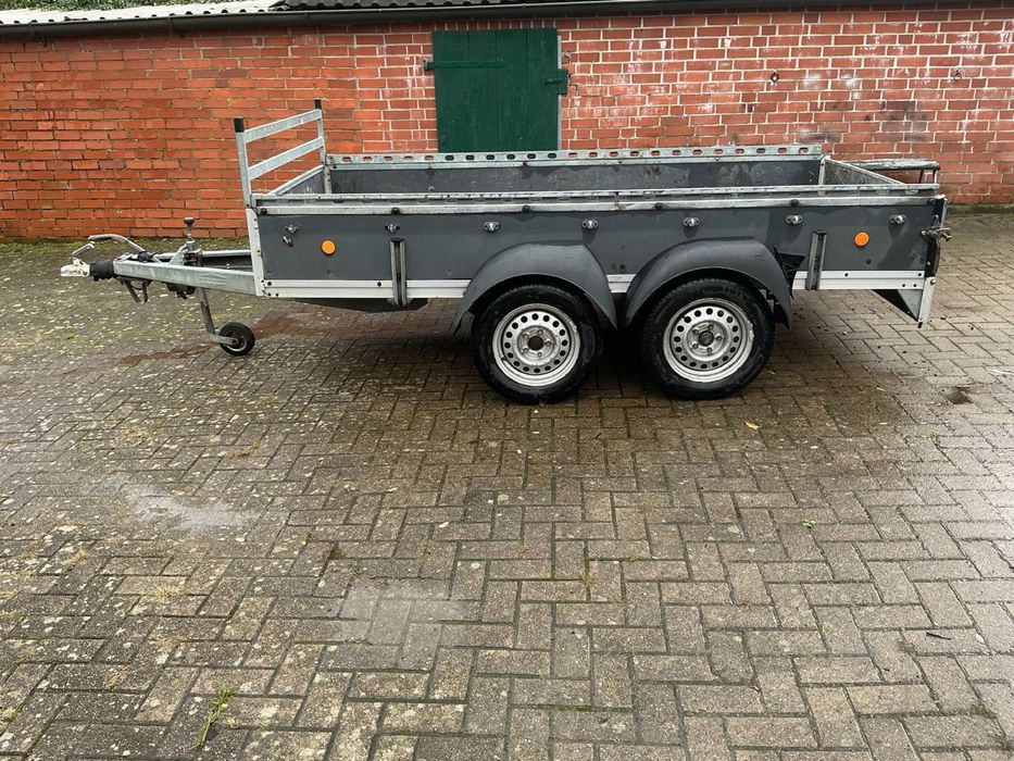 Remorci Germania 2000 kg/ remorca caini