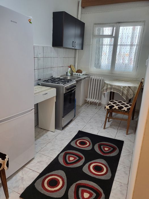 Închiriez apartament cu 1 cameră