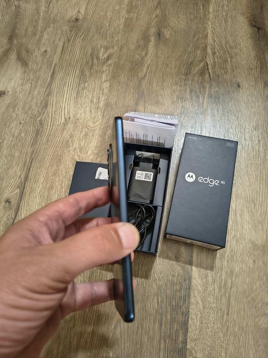 Motorola edge 30