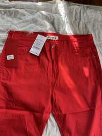 Дамски червени панталони