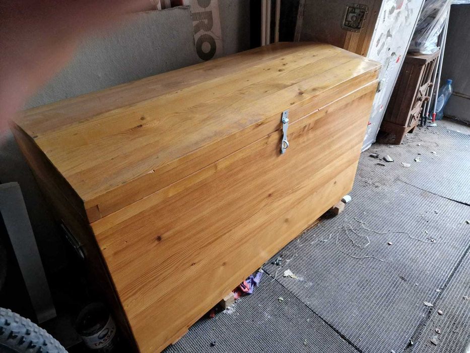 Сундуки новые, лакированные