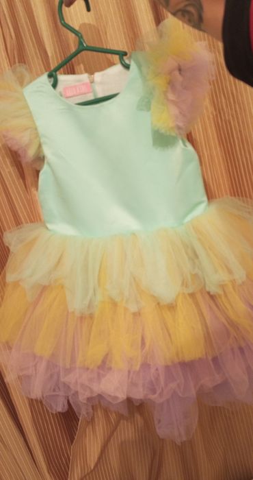 Платье на девочку