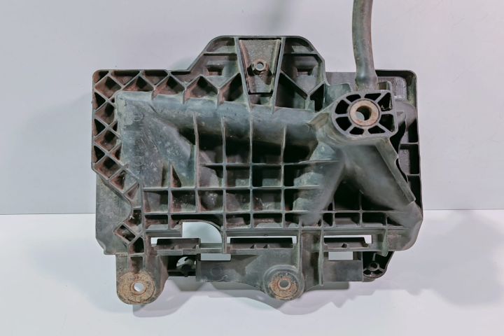 Suport baterie 6Q0915331 Volkswagen VW Polo a 3-a generatie 6N (facel