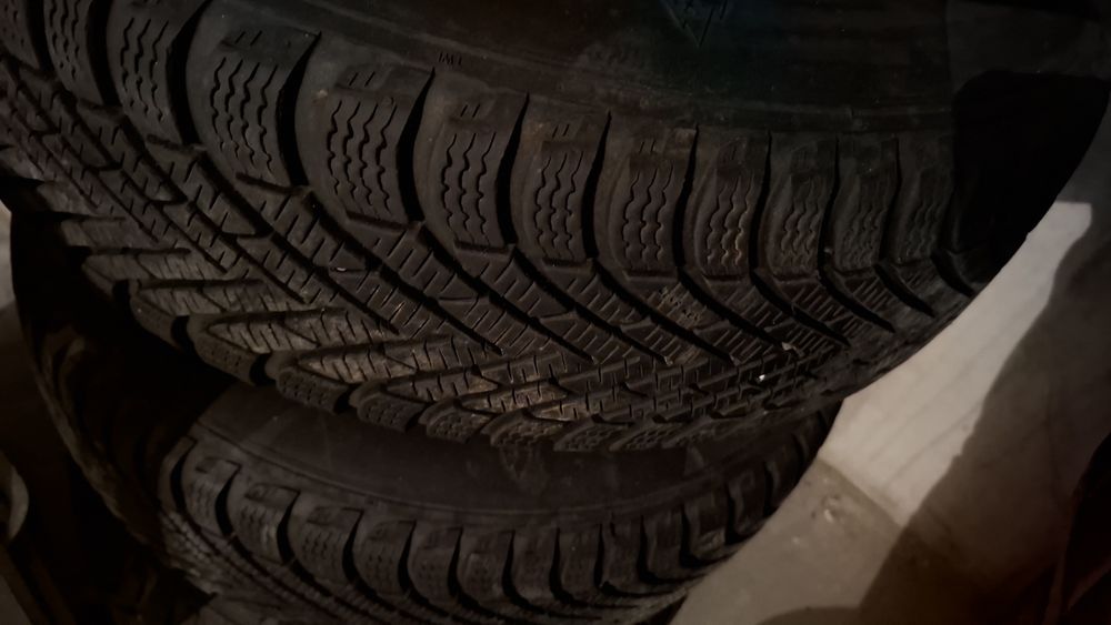 Set Cauciucuri Pirelli 195/65/R15 cu jenti