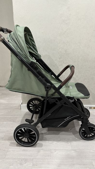 Продам прогулочную коляску Kidilo