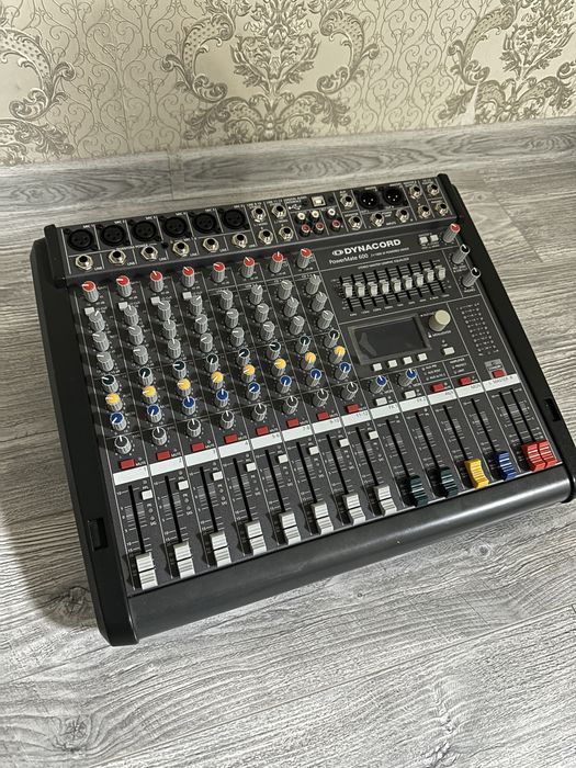 Продам актианый пульт Dynacord 600-3