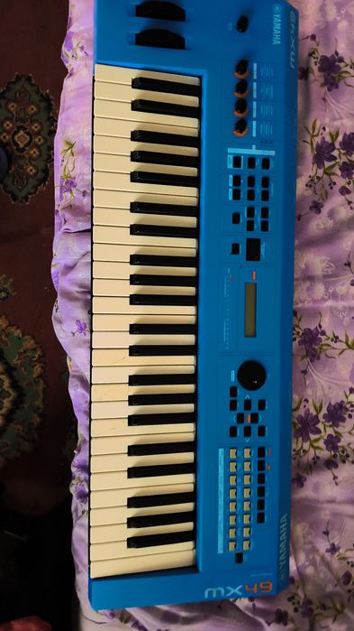 Yamaha mx 49 v2 blue