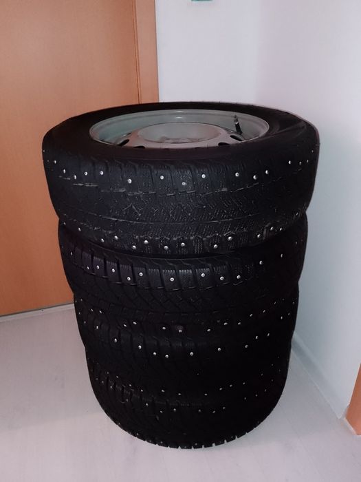 Комплект зимних шин R14