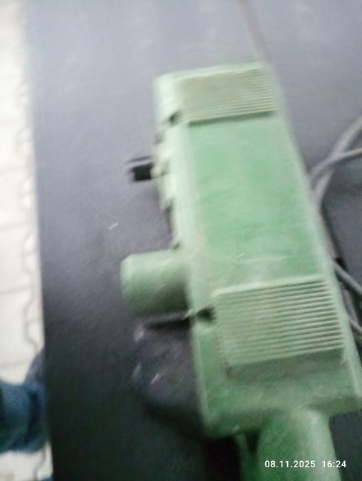 Șlefuitor cu banda Bosch