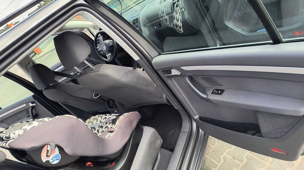 Volkswagen Touran 1,6tdi Blue montion