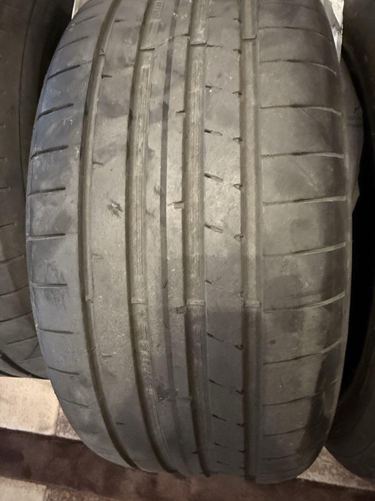 Летни гуми Dunlop 245 45 18 4 броя