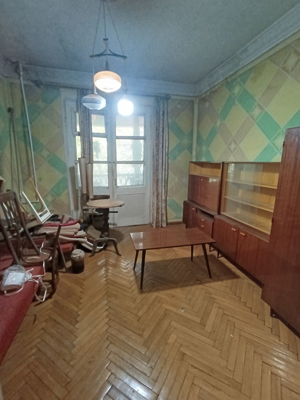 Продаётся 3-х комнатная квартира в центре города