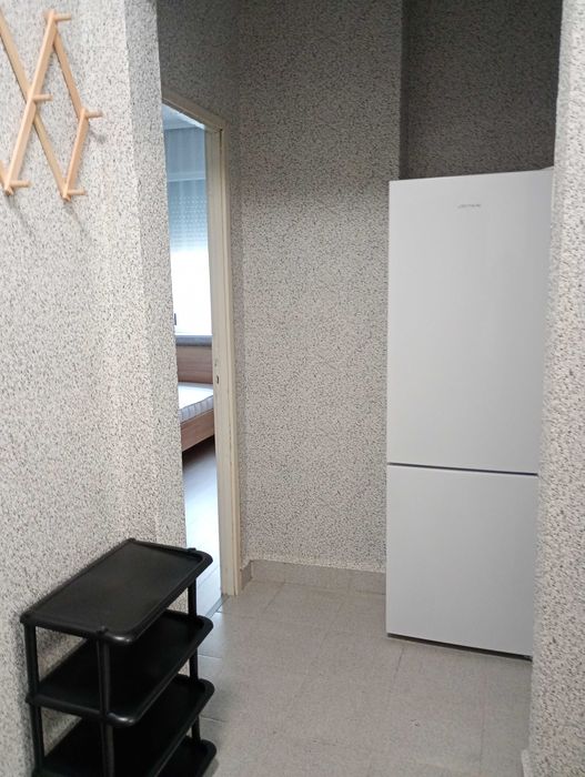 Давам под наем тристаен апартамент в кв Железник