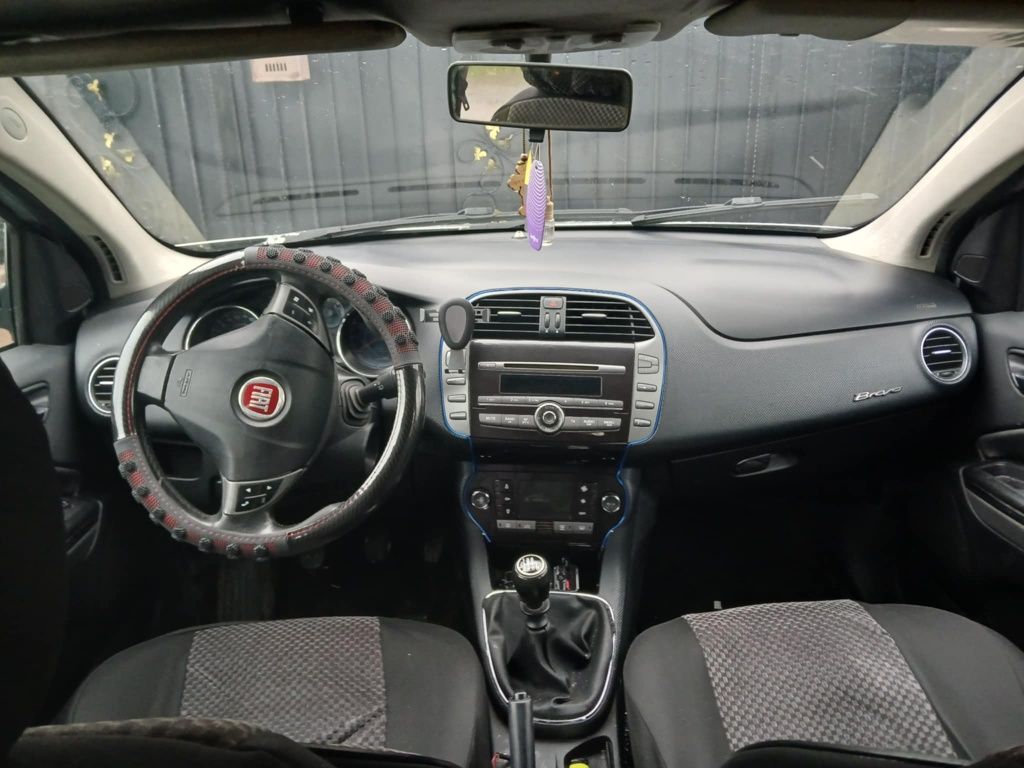 Vand sau schimb Fiat bravo 2010 1.4 benzina