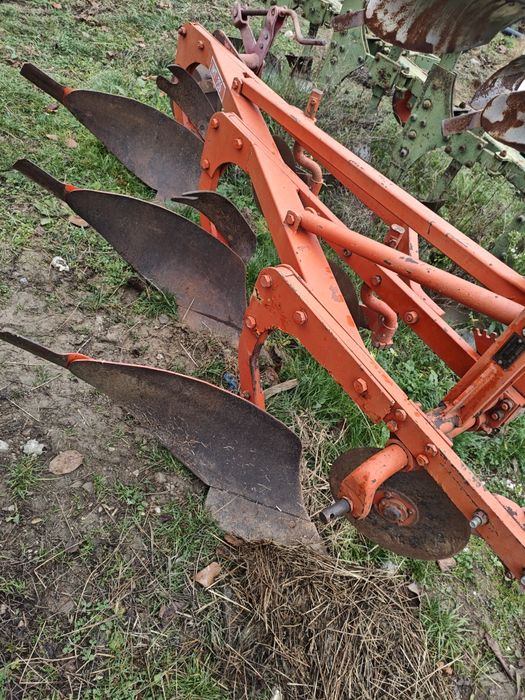 Plug 3 trupițe (brazde, cormane) regent ,vogel noot,imt 756