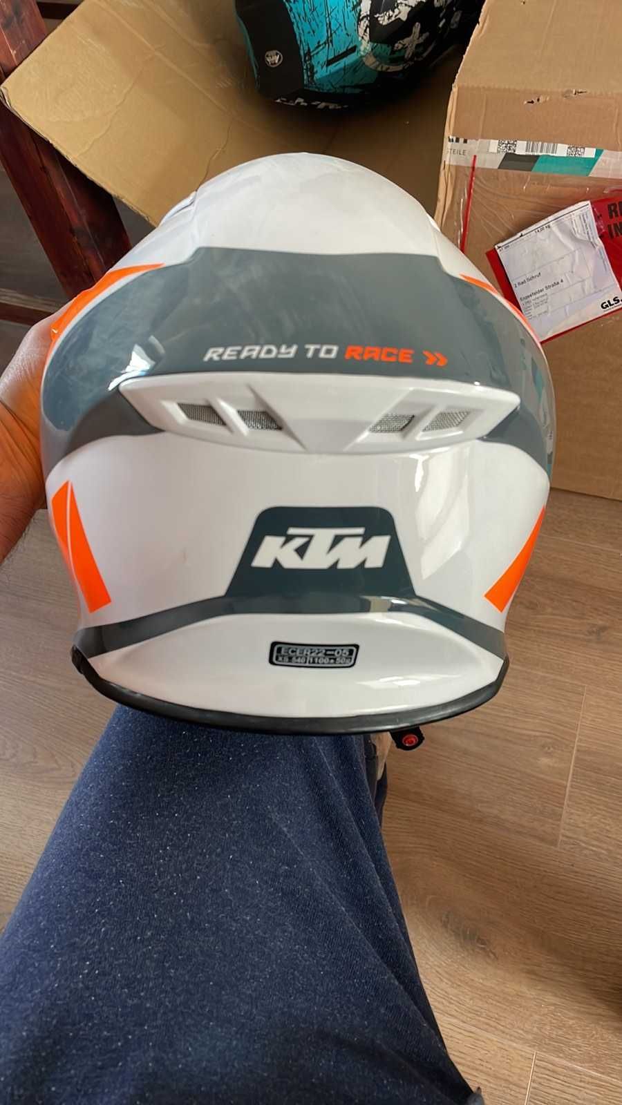 KTM каски       .