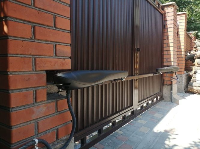 Комплект приводов для распашных ворот