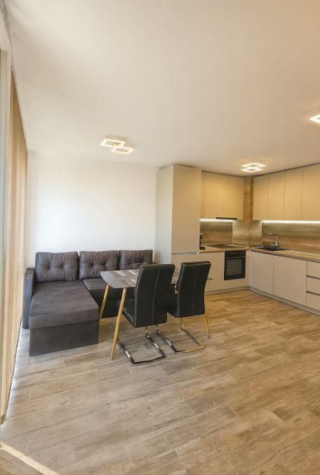 Тристаен апартамент в района на Трошево!