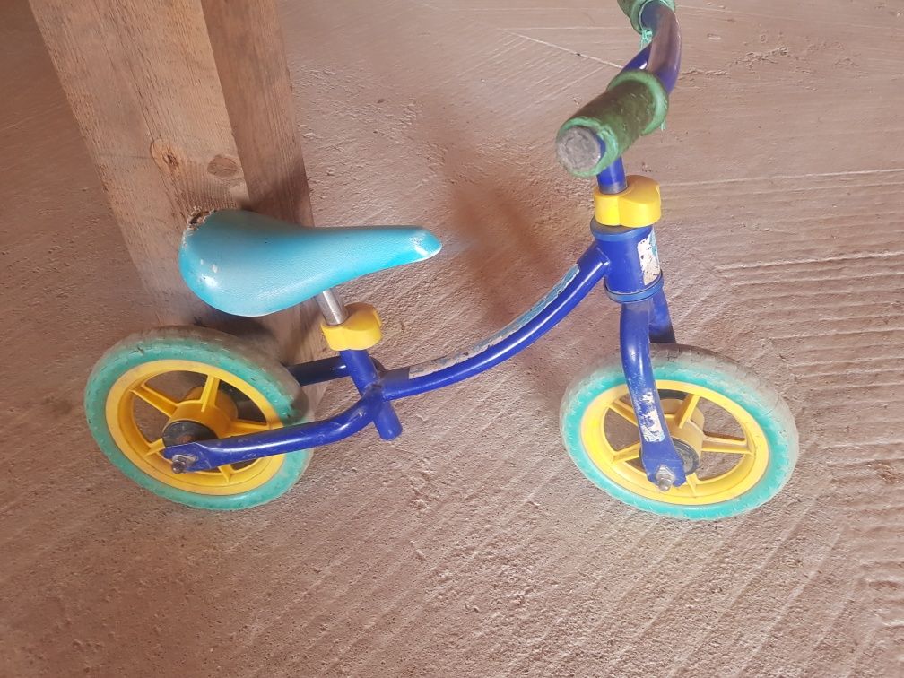 Vand tractor si bicicleta pentru copil 2 ani