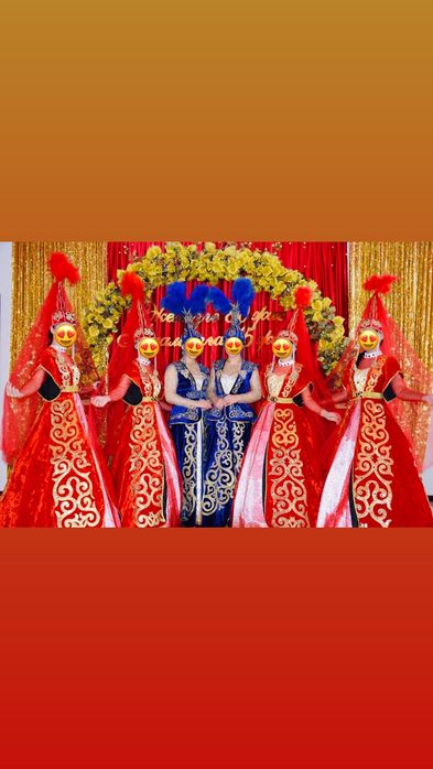 Қазақша костюмдер сатылады