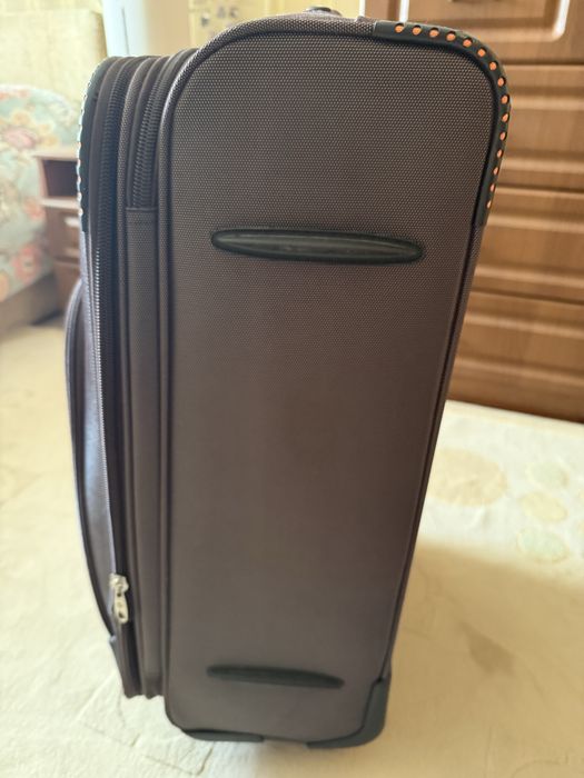 Чемодан Samsonite среднего размера 60*40*24