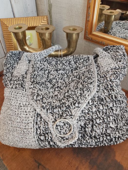 Ръчно плетени чанти,шапки,шалове