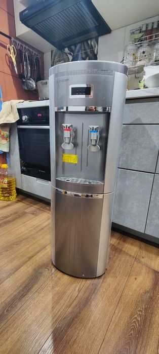 Продам кулер для воды