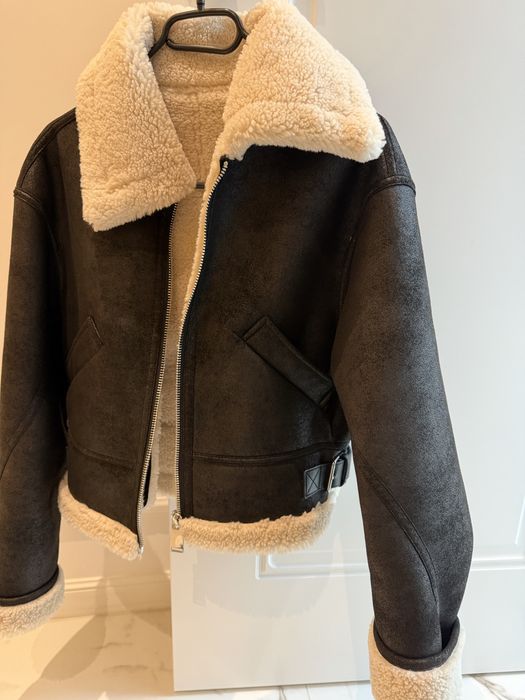 Късо зимно яке Mango