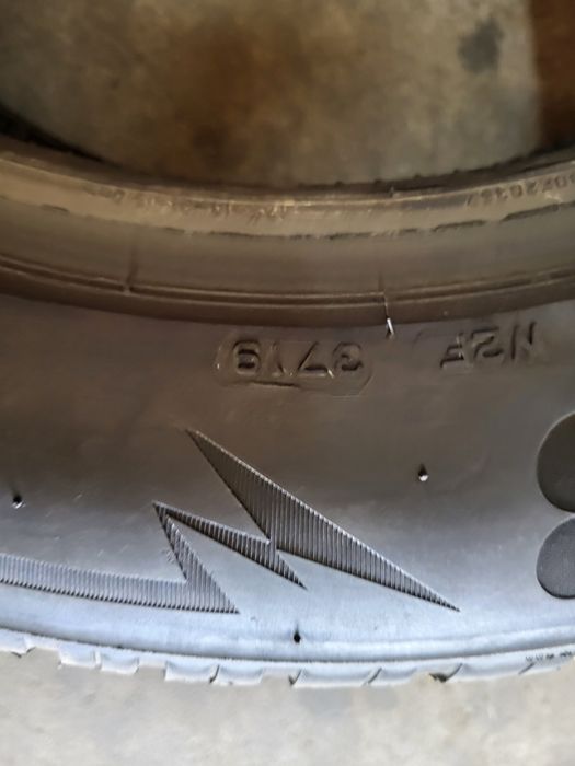 2 anvelope 215 60 R 17 Bridgestone iarn