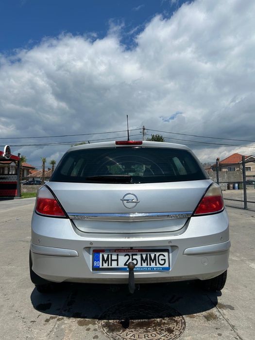 Vând Opel Astra H
