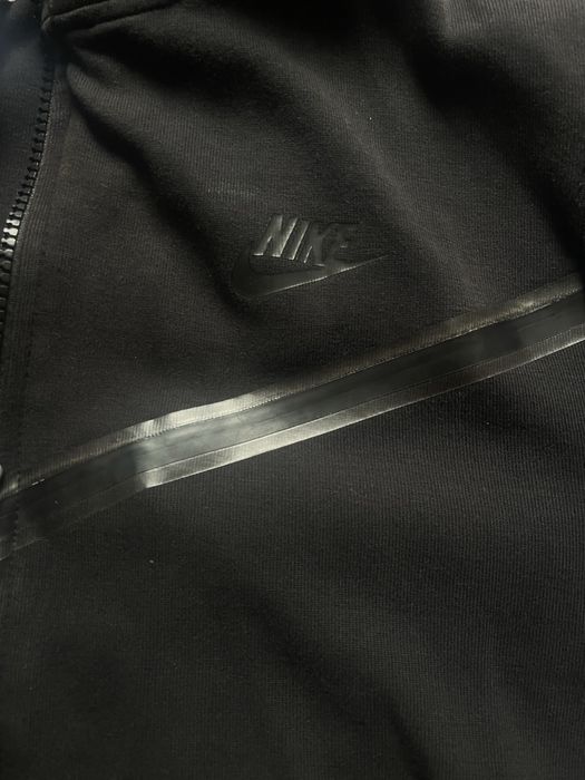 Vand nike tech putin descusut