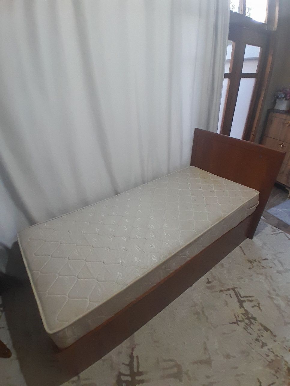 Karavat sotiladi b/u holati ideal