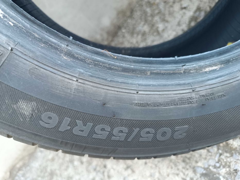 Продавам гуми 205/55 R16 – 1 нова зимна и 2 използвани летни