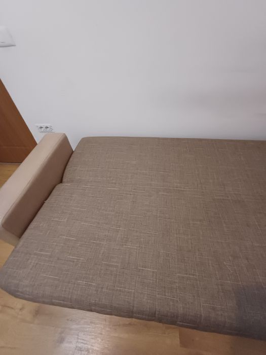 Vând canapea extensibilă