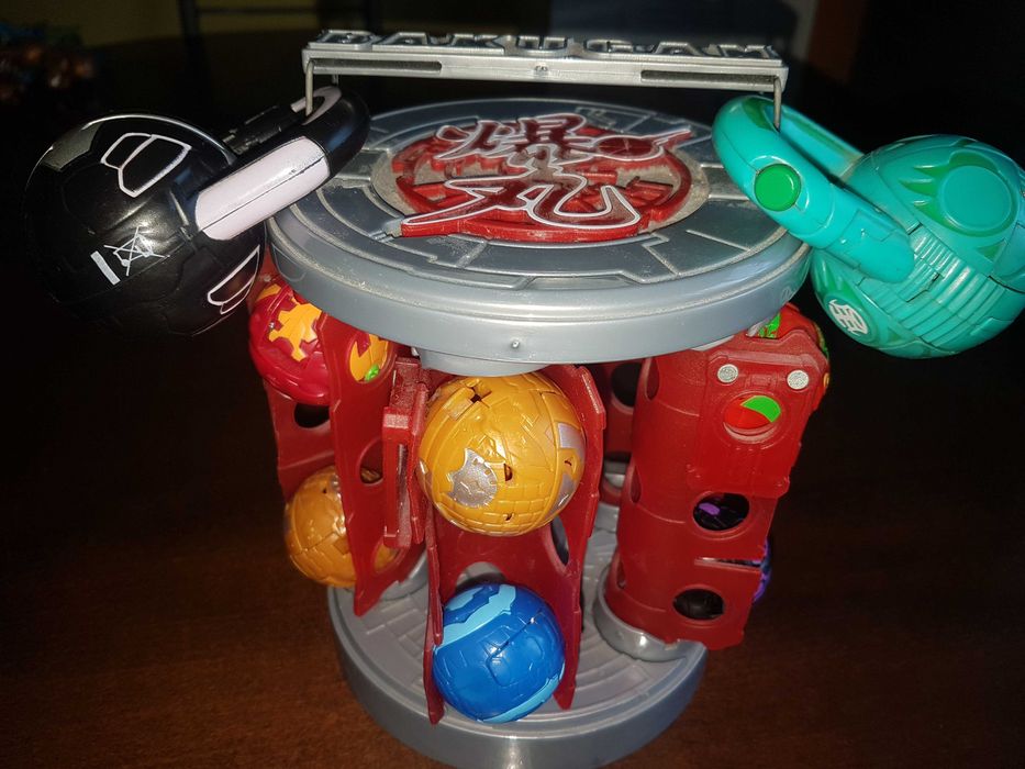 Бакугани и кутия за съхранение