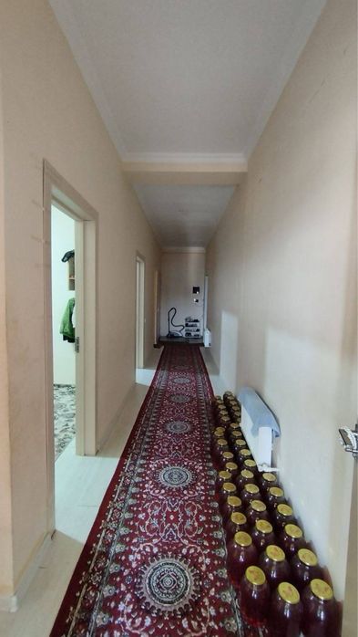 Uzgazoil orqasida vokzalda 3 xona kvartira sotiladi